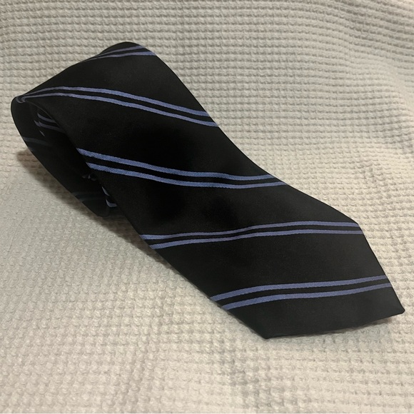 Croft & Barrow Tie - Black with Double Blue Stripes - Previously Worn - Picture 4 of 8
